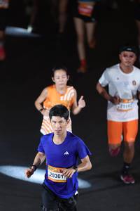 BIB: 20301, 215
                            <button type="button" onclick="openModal(22969218)" class="btn btn-primary btn-sm float-right btn-popup" data-toggle="modal" data-target=".modal-high-quality">
                        <i class="fas fa-shopping-cart"></i> Add to Cart
                    </button>
                                            <button type="button" onclick="isThisMe(22969218, true)" class="btn btn-success btn-sm float-right btn-popup btn-isme hidden" data-toggle="tooltip" data-placement="bottom" title="นี่คือรูปของคุณใช่ไหม คลิกที่นี่เพื่อเอาเข้าอัลบั้ม">
                        <i class="fas fa-plus"></i> Add to album
                    </button>
                    <button type="button" onclick="isThisMe(22969218, false)" class="btn btn-warning btn-sm float-right btn-popup btn-isnotme hidden">
                        <i class="fas fa-ban"></i> Remove from album
                    </button>